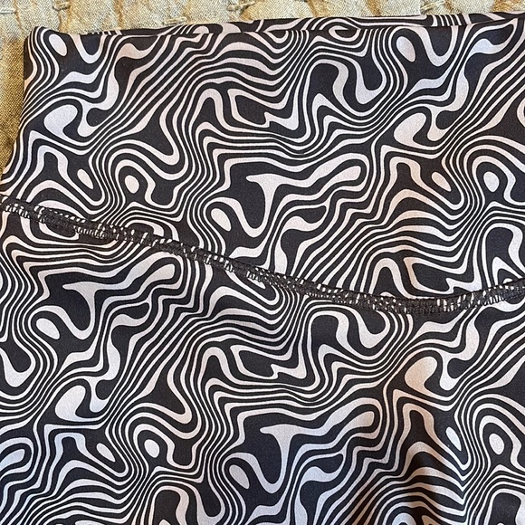 Shop Vitality / Balance Athletica storm shorts size sx never worn - Picture 3 of 3